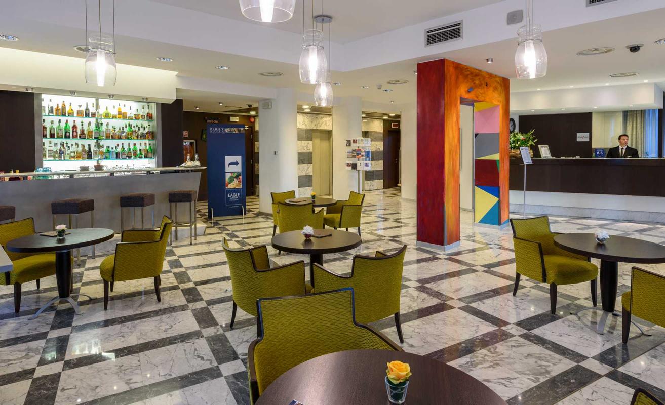 Lobby Bar First Hotel Malpensa Somma Lombardo Lobby Bar First Hotel Malpensa Somma Lombardo