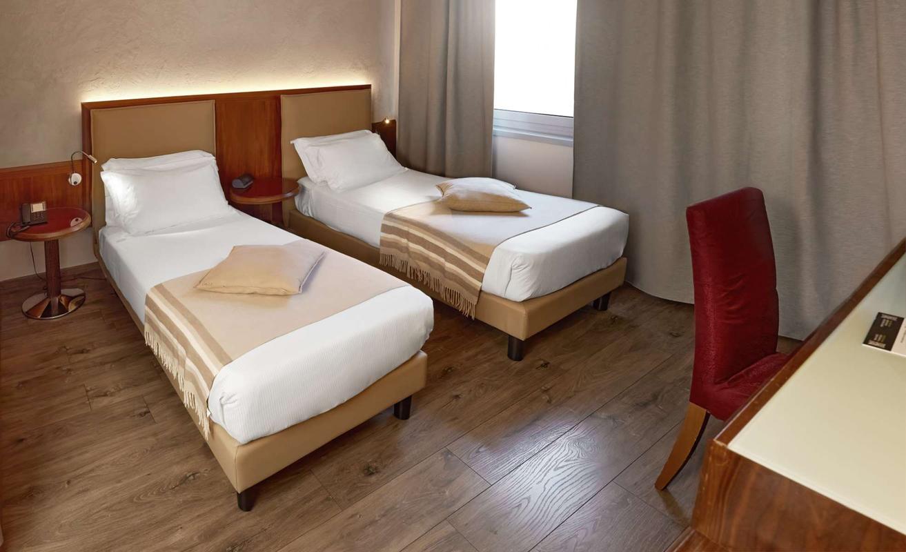 Camera Con Due Letti Singoli Standard First Hotel Malpensa Somma Lombardo Camera Con Due Letti Singoli Standard First Hotel Malpensa Somma Lombardo