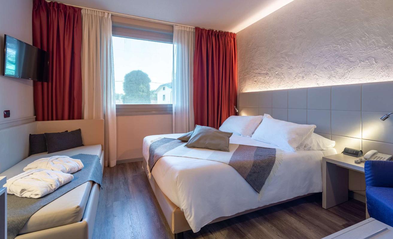 Camera Tripla Deluxe First Hotel Malpensa Somma Lombardo Camera Tripla Deluxe First Hotel Malpensa Somma Lombardo