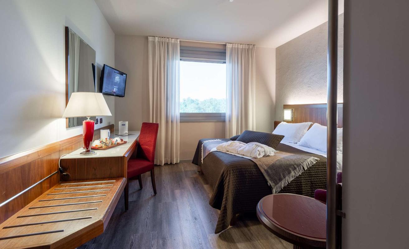 Camera Doppia Deluxe First Hotel Malpensa Somma Lombardo Camera Doppia Deluxe First Hotel Malpensa Somma Lombardo