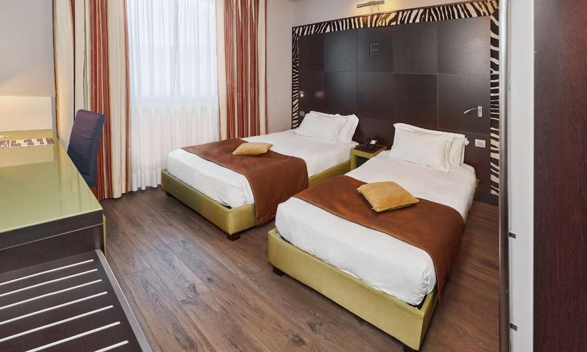 Camera First Hotel Malpensa Somma Lombardo Camera First Hotel Malpensa Somma Lombardo