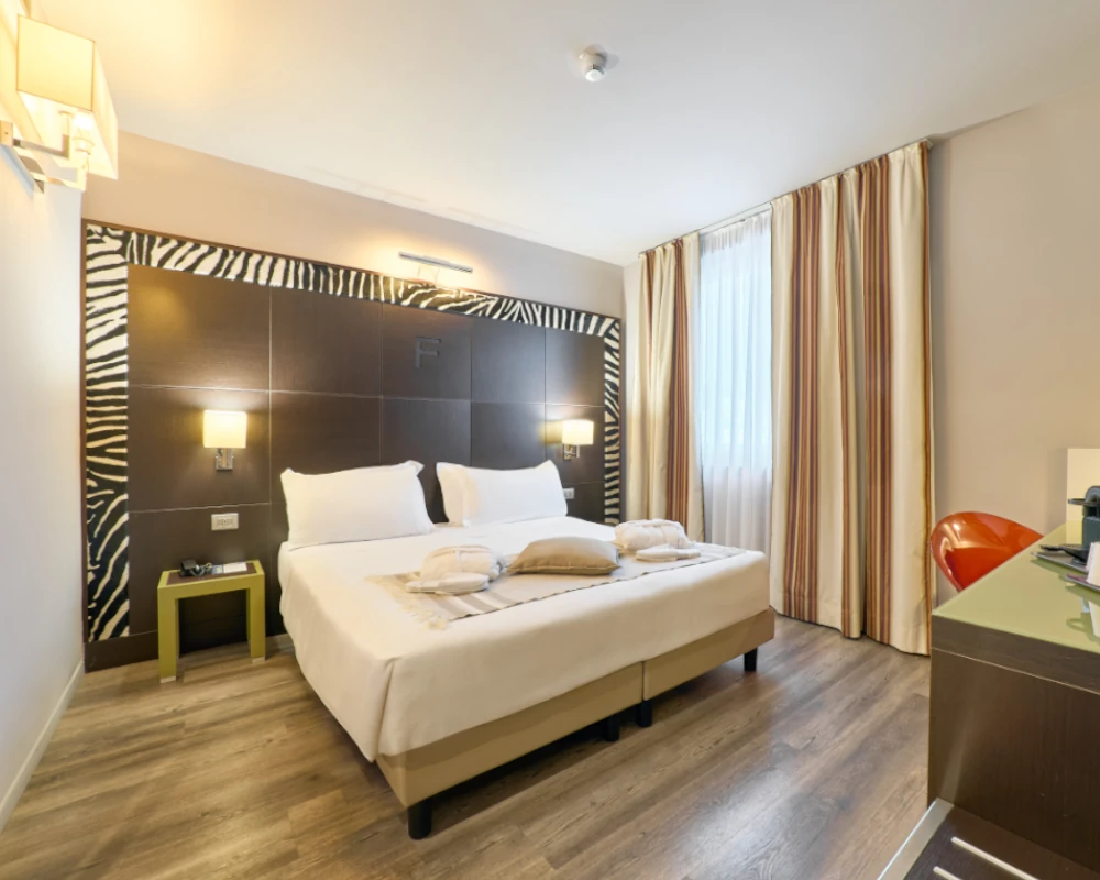 dettaglio camera executive First Hotel