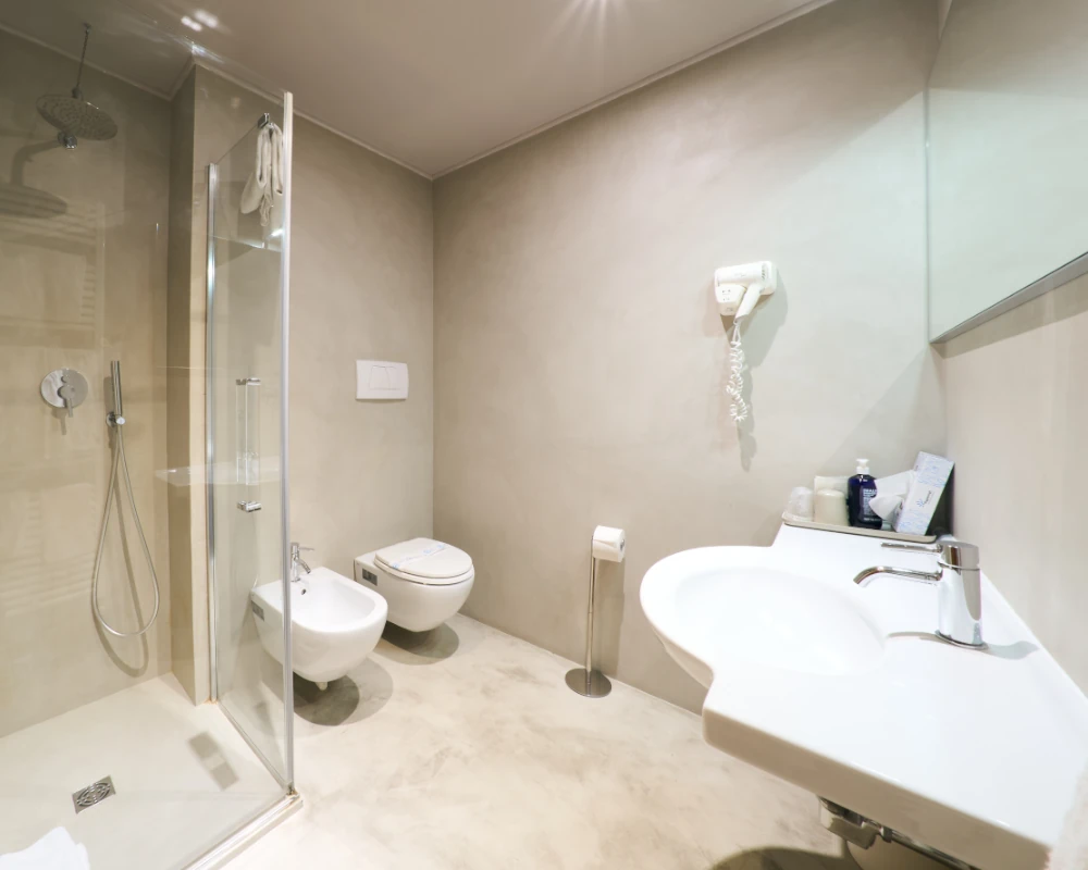 dettaglio bagno camera executive First Hotel